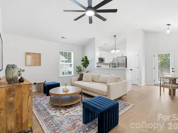 3432 Kelsey Emma Ct, Charlotte, NC 28269
