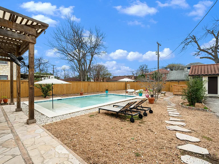 218 Mary Louise Dr — Photo 20