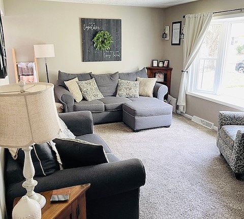 2nd image of 647 Tallkron Dr