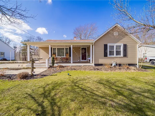 1425 Harpersfield Rd, Geneva, OH 44041