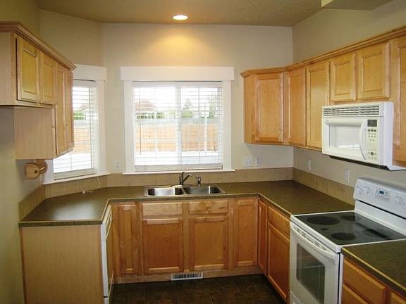 Spacious Kitchen