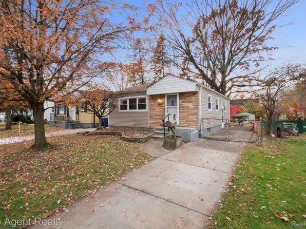 19157 Centralia, Redford, MI 48240