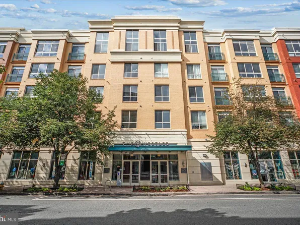 2200 N Westmoreland St Unit 327, Arlington, VA 22213