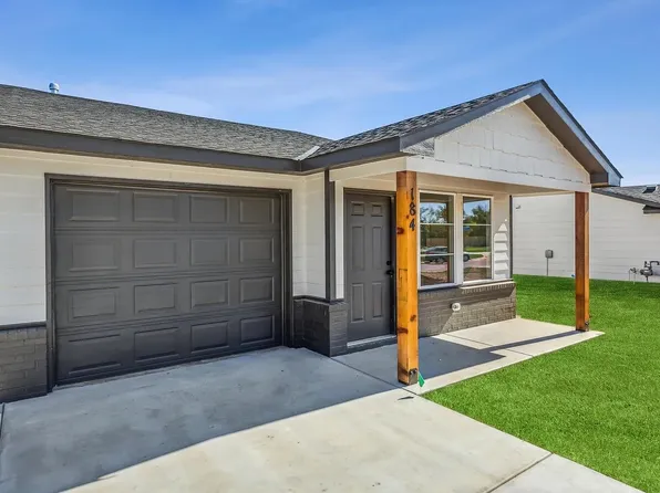 182 N Indian Lakes Dr, Clearwater, KS 67026