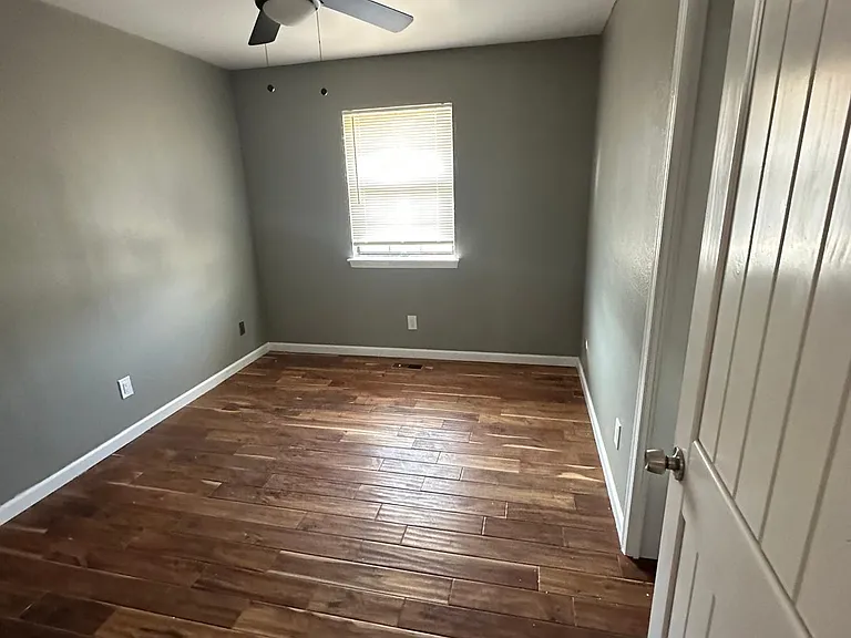 3737 SE 48th Pl — Photo 2