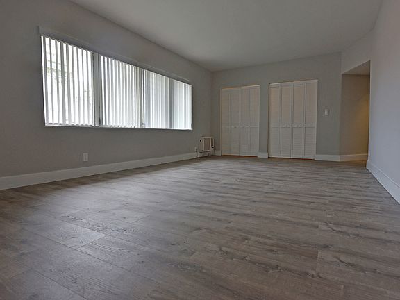 5th image of 9181 W Bay Harbor Dr #3145082