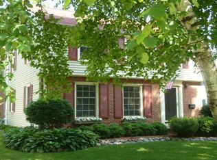 6116 N Shoreland Ave, Whitefish Bay, WI 53217