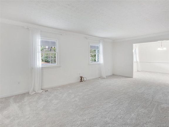 4th image of 9749 Ashworth Dr