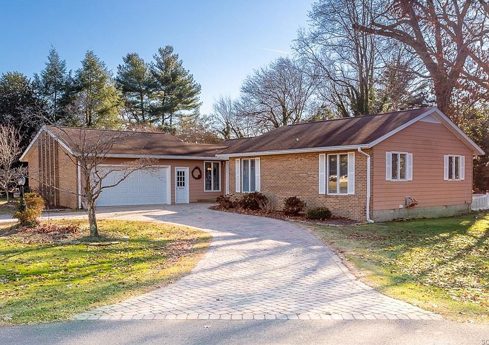 1st image of 31404 Red Mill Dr