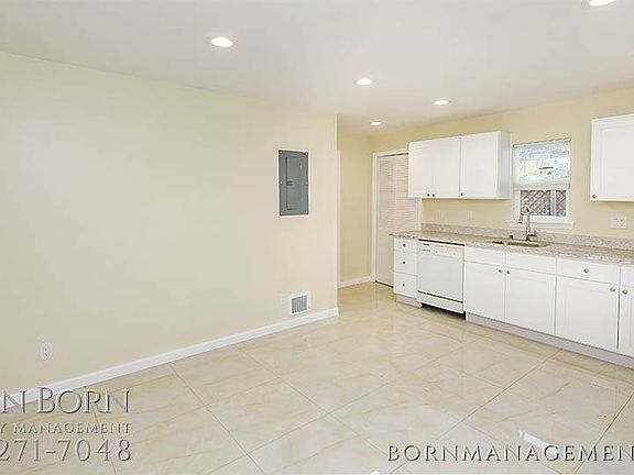 2nd image of 1097 Tenth Avenuecottage