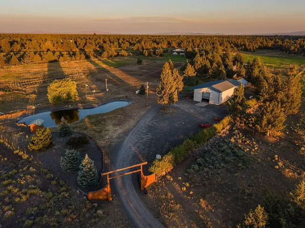 21241 Zodiac Ln, Bend, OR 97703