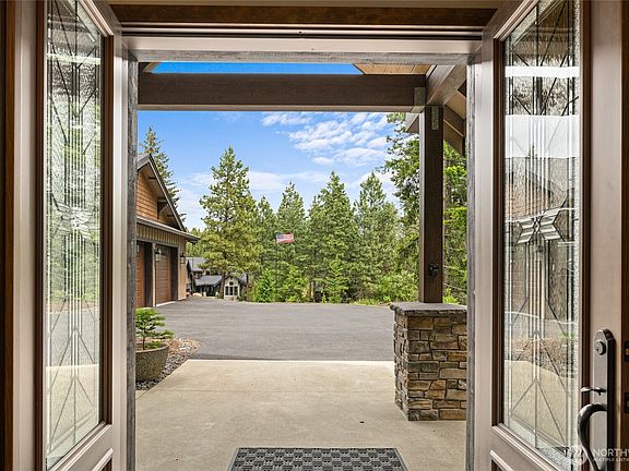 5th image of 470 Rocking Chair Road
