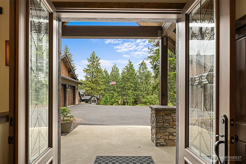 5th image of 470 Rocking Chair Road