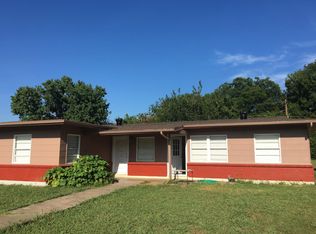 425 Martha St, Grand Prairie, TX 75050
