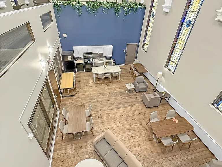 Stonehouse Square Apartments — Photo 9