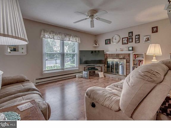 5th image of 18 Mary Dr