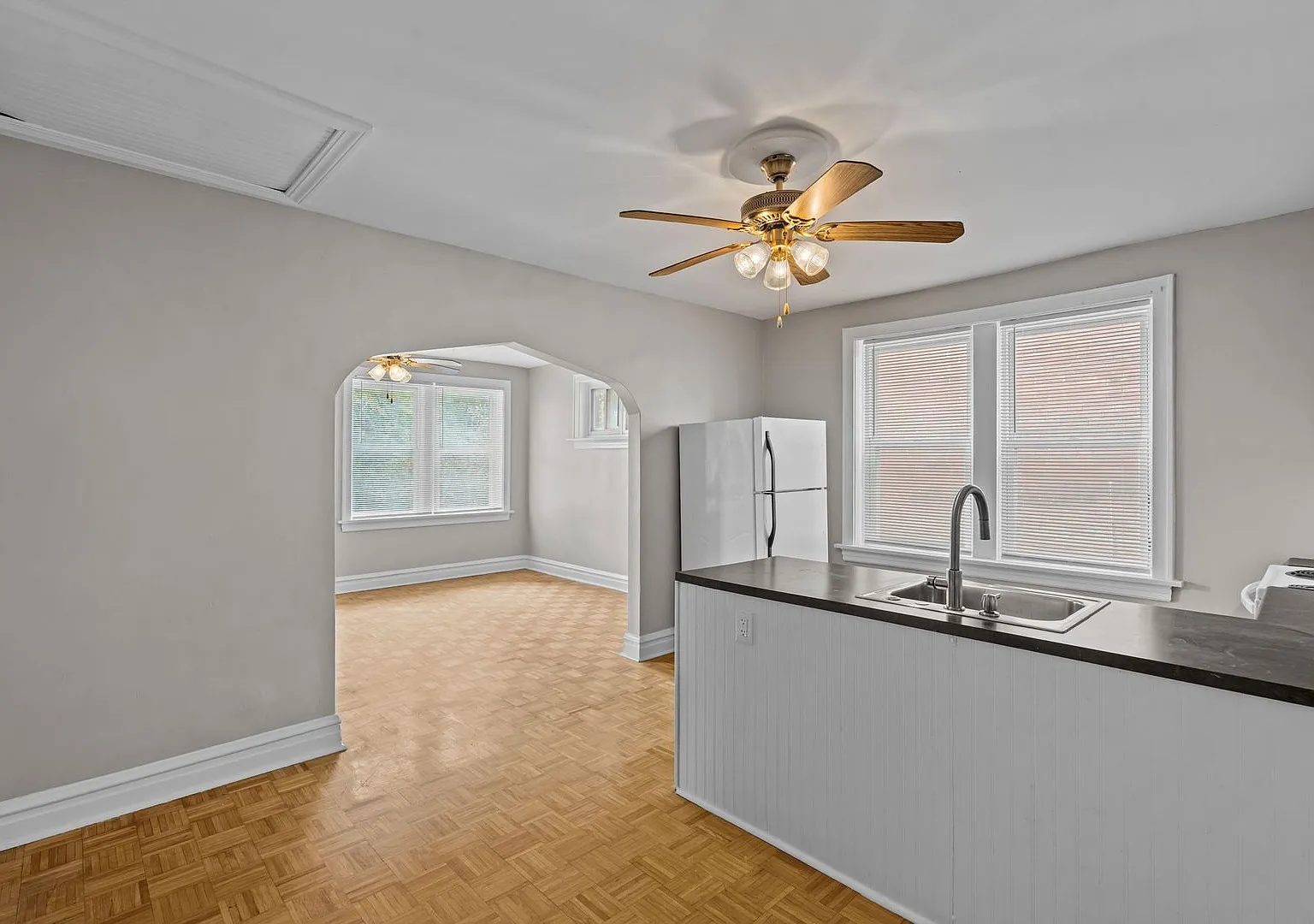 2 bedroom on Fremont Park in Benton Park Neighborhood — Photo 2