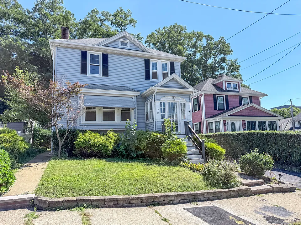 70 Hume Ave
