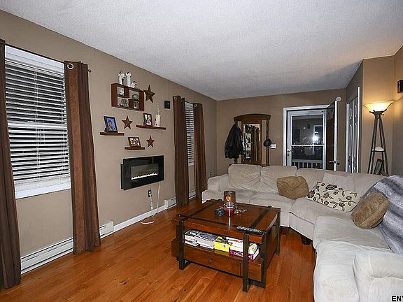 4th image of 29 W Tremont St