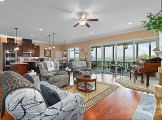 625 Trials Gap Dr, Waynesville, NC 28786