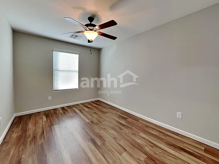 20740 W Thomas Rd — Photo 16