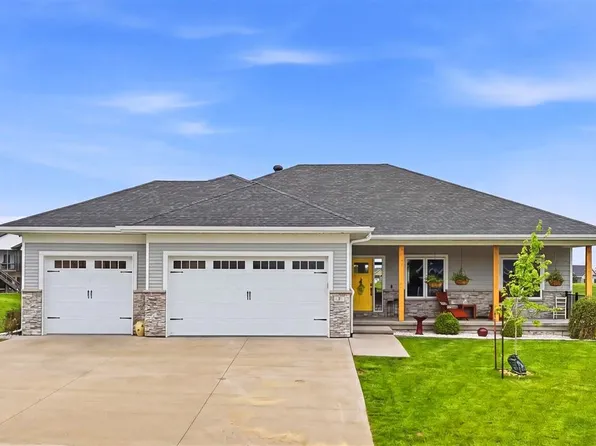 7 Serenity Cir, West Branch, IA 52358