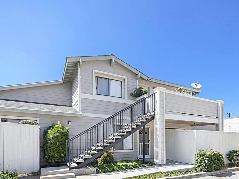 1st image of 2567 Orange Ave #585