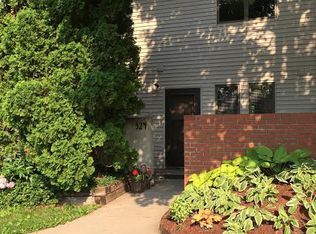 324 Samoa Ct, Iowa City, IA 52246