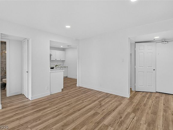5th image of 3930 University Center Dr APT 103