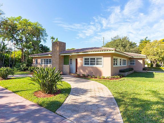 2nd image of 1464 Granada Blvd