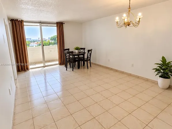 10000 NW 80th Ct, Hialeah Gardens, FL