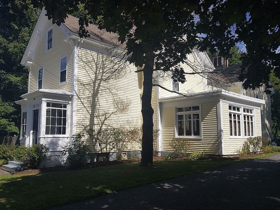 2nd image of 216 Brunswick Ave