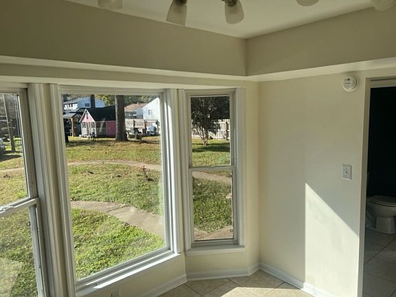 5th image of 5382 Leicester Ct