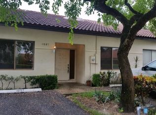 3257 Inverrary Blvd W, Lauderhill, FL 33319