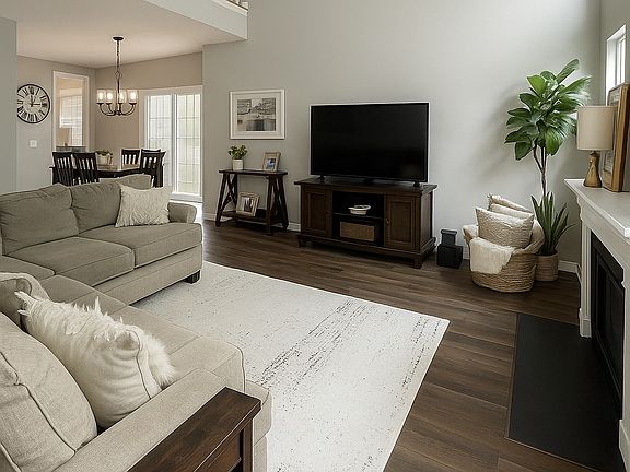 2nd image of 134 N Arcadian Way