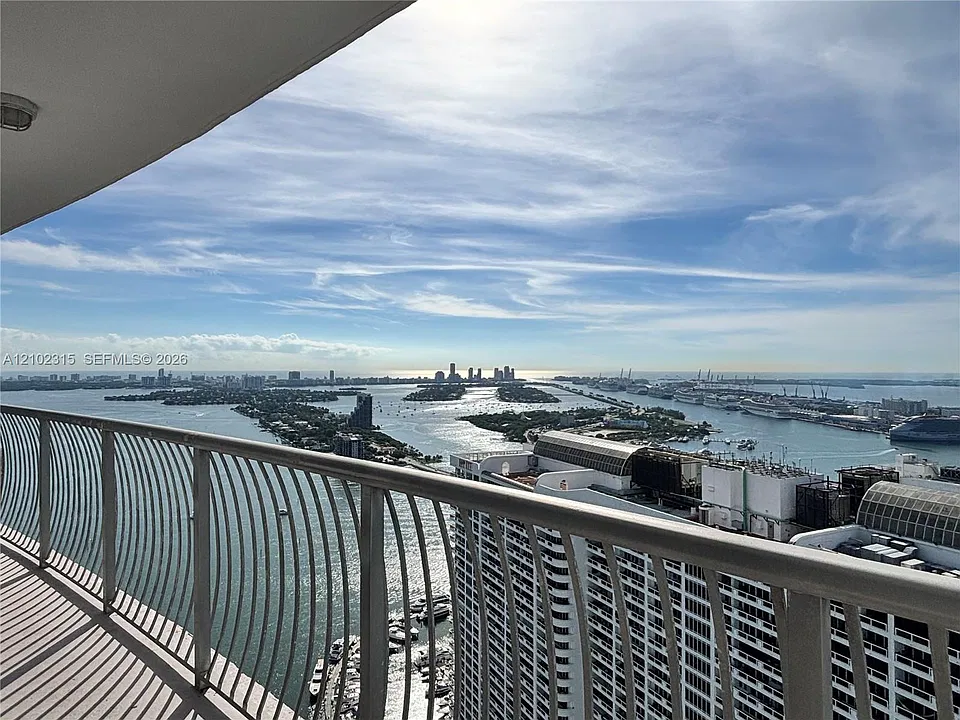 1750 N Bayshore Dr #4804