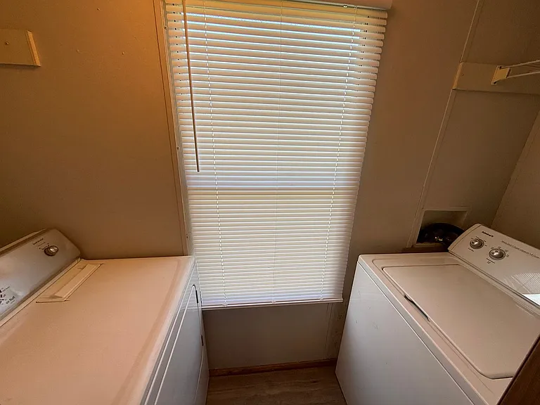 2471 Albany Dr — Photo 26