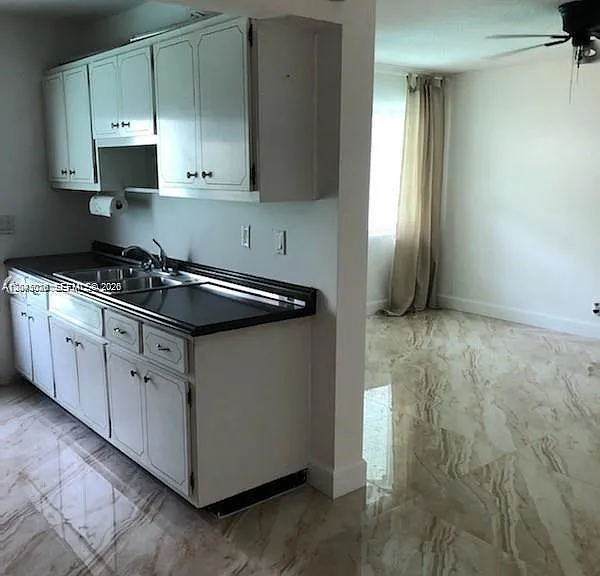 1715 Wiley St #5 — Photo 1