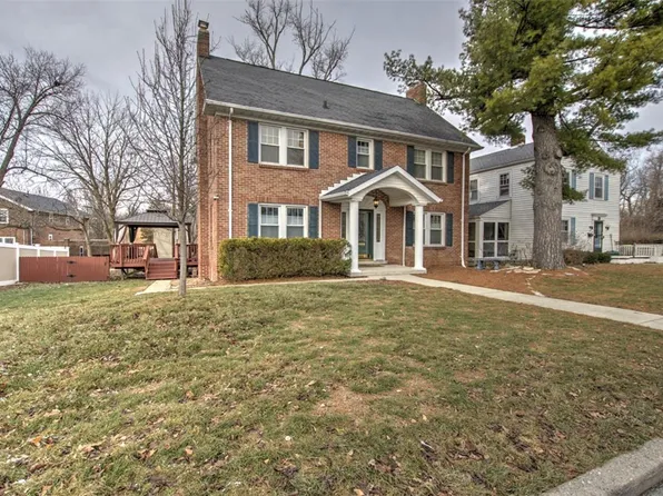 14 Edgewood Ct, Decatur, IL 62522