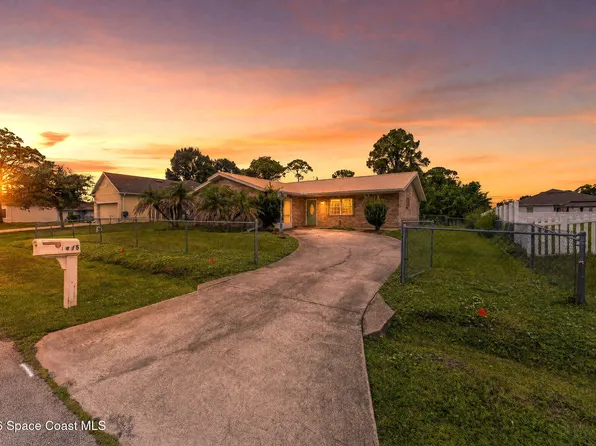 1675 Saipan St SE, Palm Bay, FL 32909