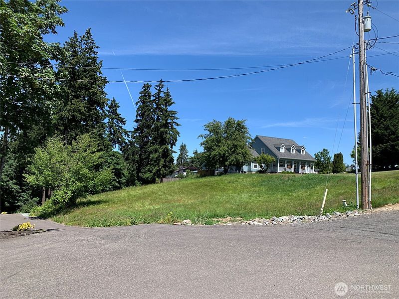 3rd image of 9805 31st Street E