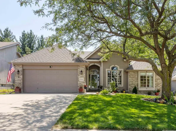 17021 Pierce St, Omaha, NE 68130