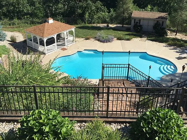 4967 Sugar Pie Dr, Schnecksville, PA 18078