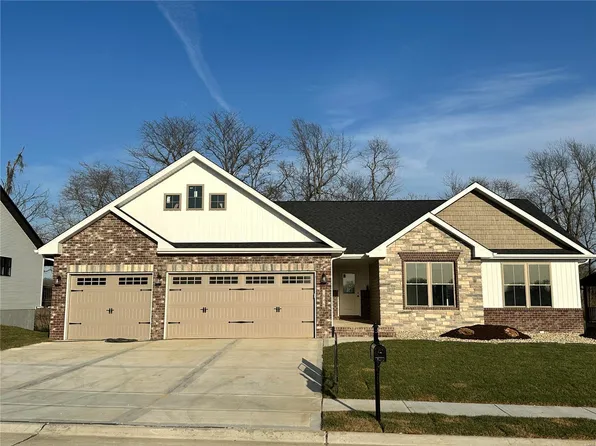 1846 Robins Mill Ct, Maryville, IL 62062