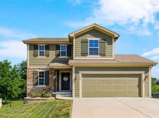 501 NW Hickory Ridge Dr, Grain Valley, MO 64029