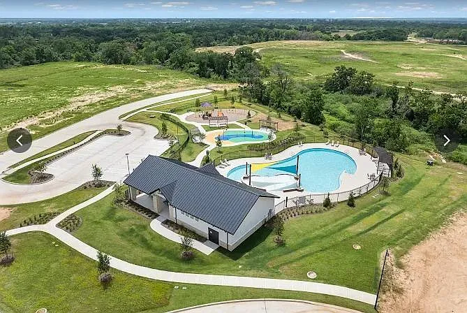 3918 Windy Whisper Dr — Photo 36