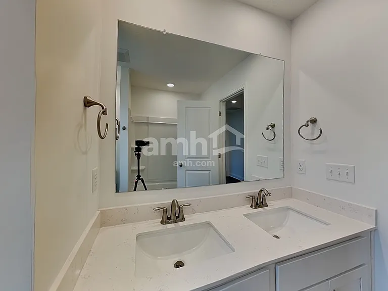 890 Heritage Blvd — Photo 19