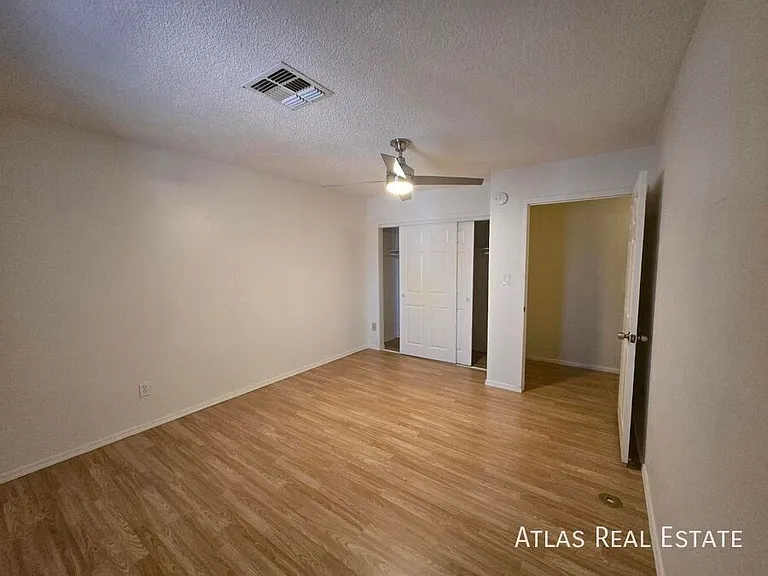 4540 W Maryland Ave — Photo 12