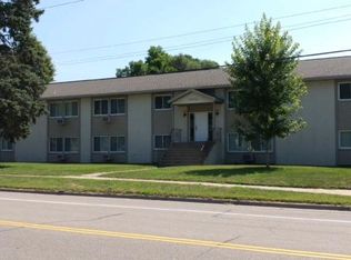 1652 9th St #1, Saint Paul, MN 55110