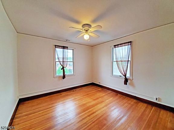 3rd image of 16 Meeker Pl Floor 2